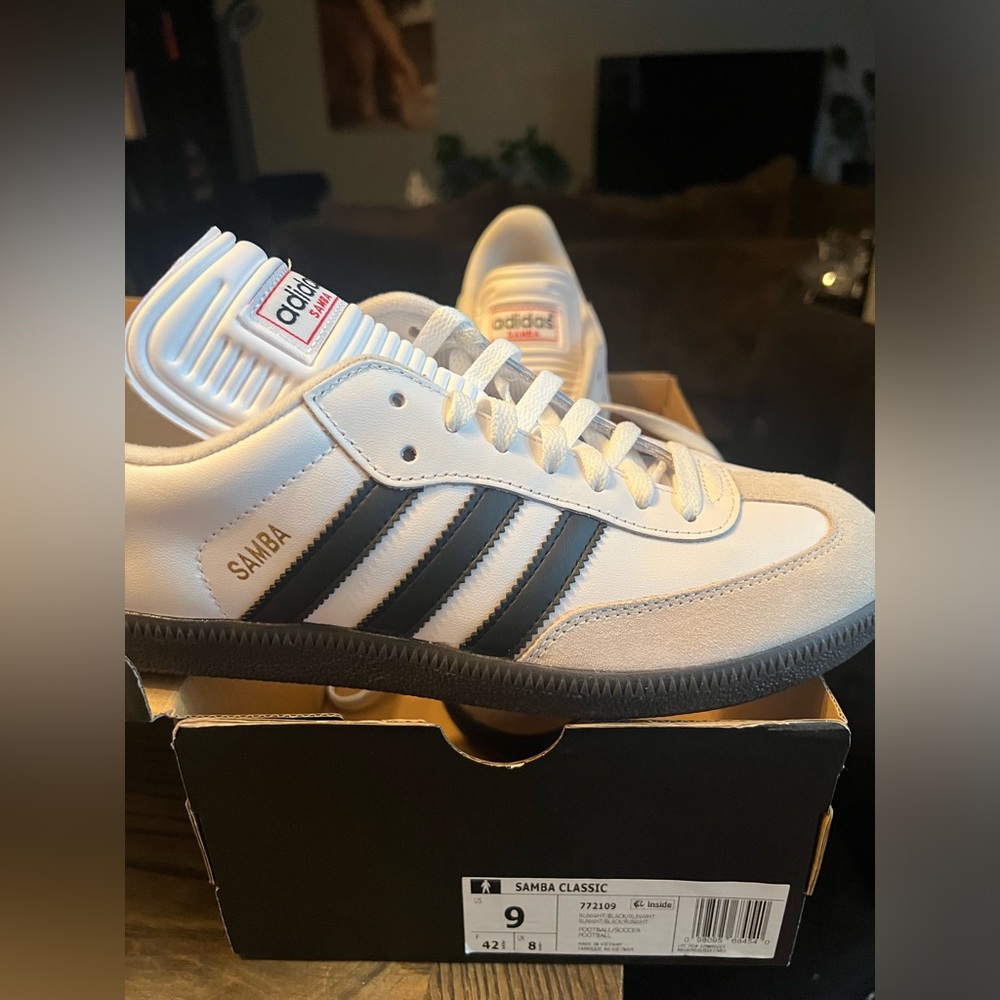 Brand New Adidas Samba Classic Men’s Size 8.5